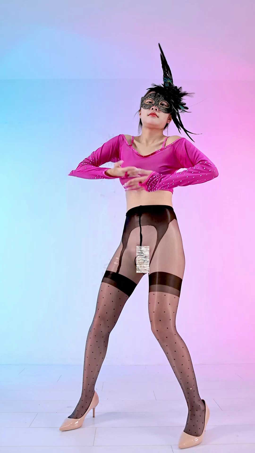 4K 山庄VIP 阿妙 红昭摇火车摇4V