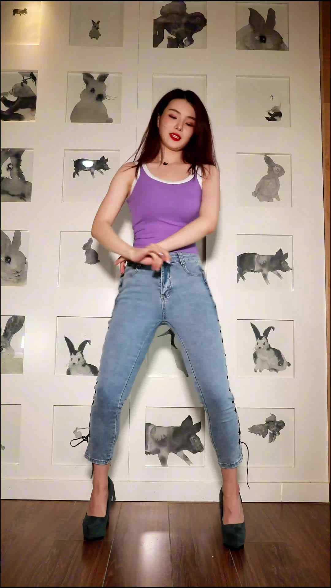 4K 舞出精彩 潇潇 6期8V【2.03G】